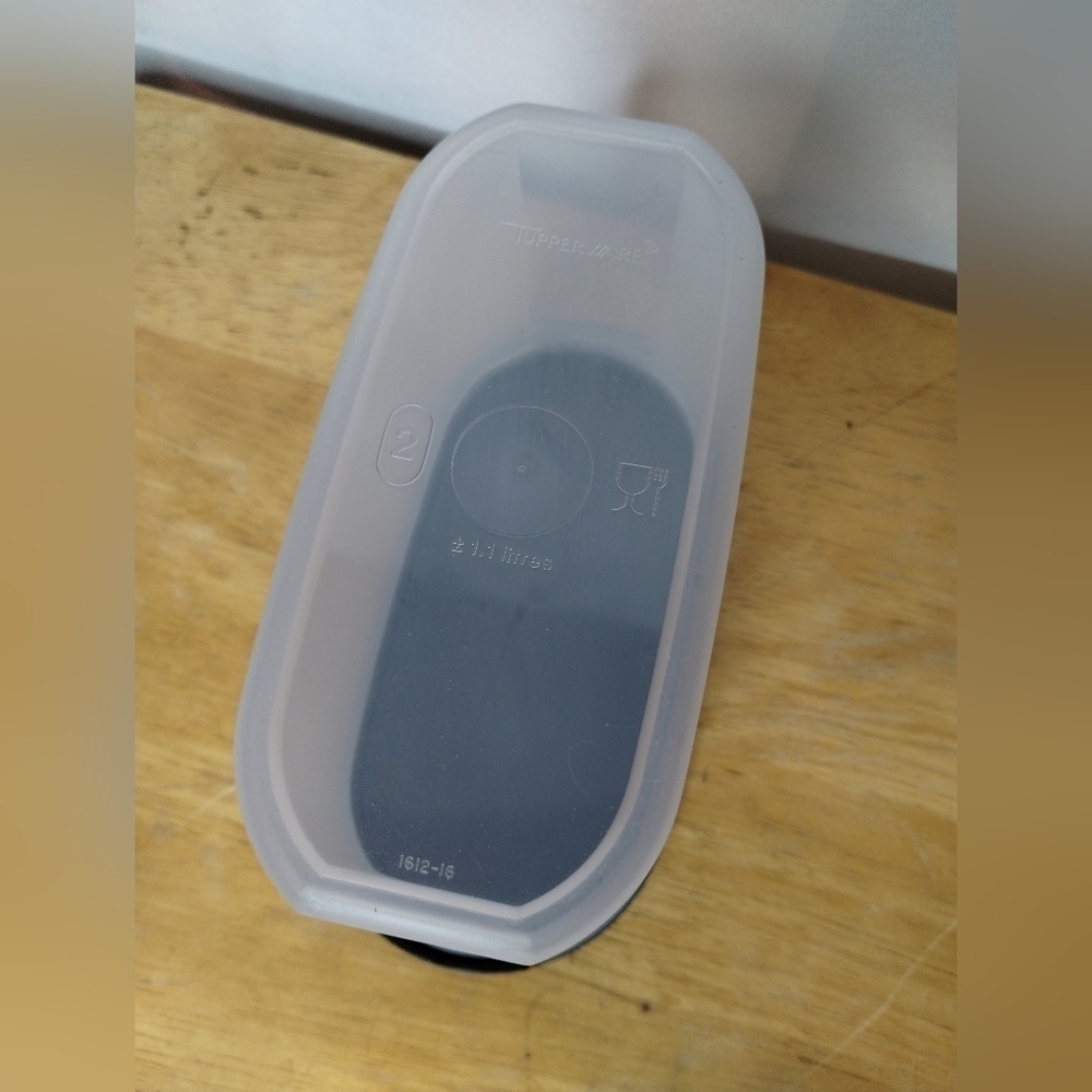 New Tupperware black seal oval modular mate #2 - Picture 3 of 4